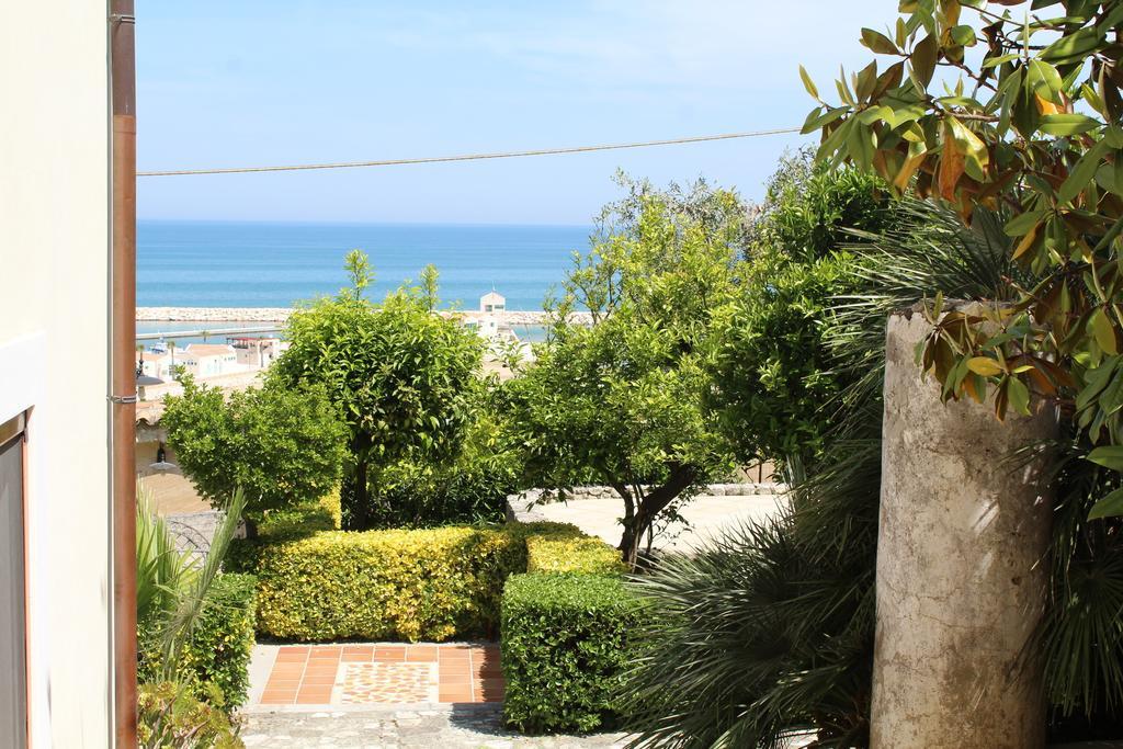 Albergo Villa Vittoria Rodi Garganico Dış mekan fotoğraf