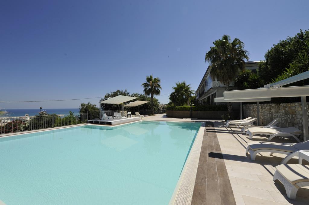 Albergo Villa Vittoria Rodi Garganico Dış mekan fotoğraf