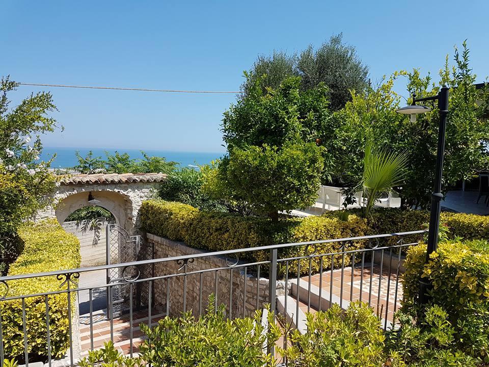 Albergo Villa Vittoria Rodi Garganico Dış mekan fotoğraf