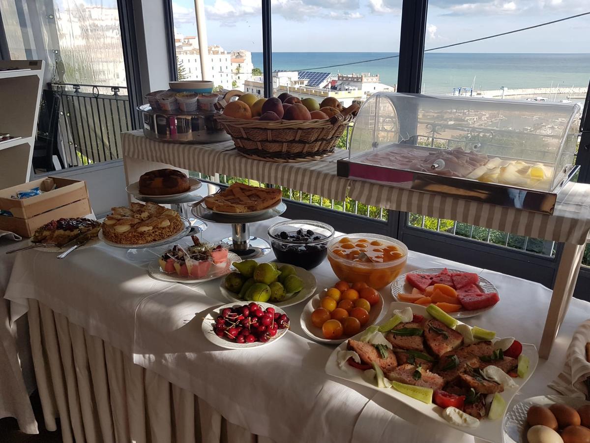 Albergo Villa Vittoria Rodi Garganico Dış mekan fotoğraf