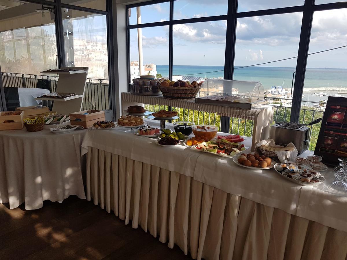 Albergo Villa Vittoria Rodi Garganico Dış mekan fotoğraf
